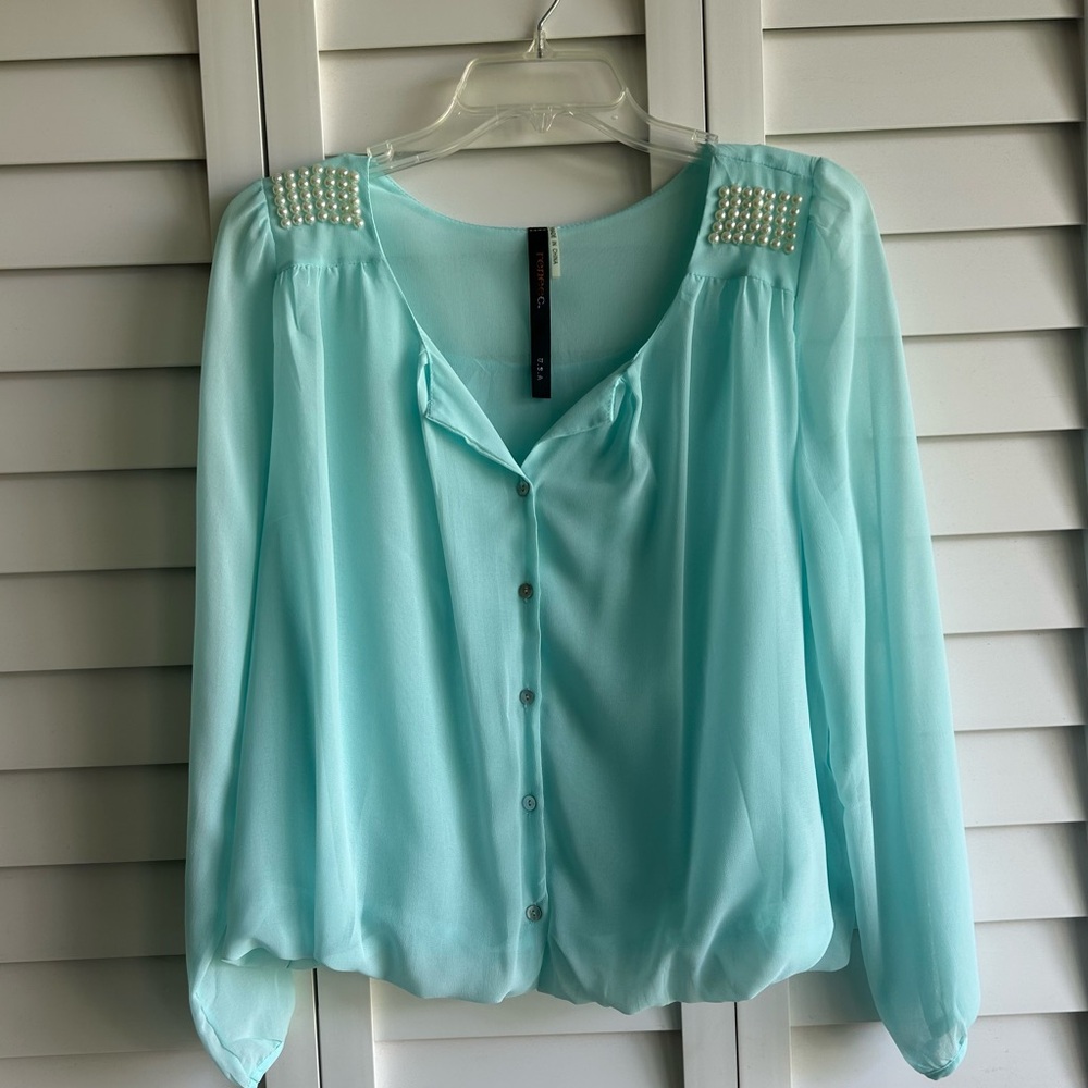 NWT Women’s reneec. U. S.A. Blouse